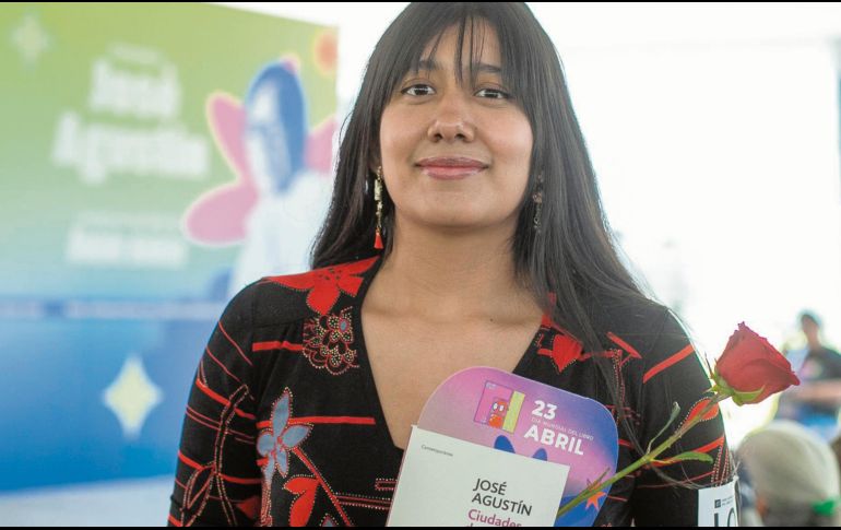 Los lectores que participaron de forma activa en el maratón, recibieron como regalo un ejemplar de “Ciudades desiertas”. CORTESÍA