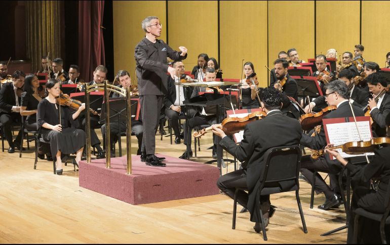 (Al centro) José Luis Castillo, director artístico de la OFJ. ESPECIAL