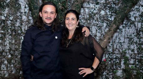 Lorenzo Hernández y Ximena Urjel.