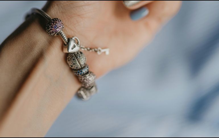 Obtén una pulsera Pandora gratis para este Día de las Madres. ESPECIAL/Foto de Sabina en Unsplash