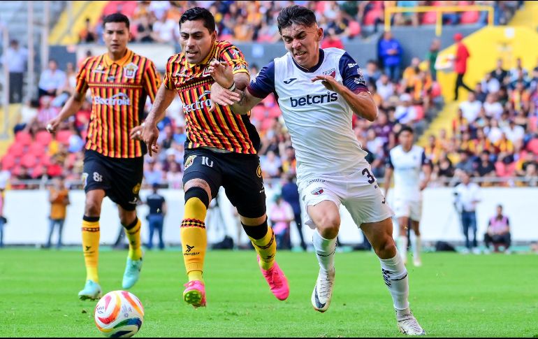 En las caras de la afición se podía observar la ilusión de cada uno de los fanáticos que soñaban con esa voltereta que les diera el título. IMAGO7.