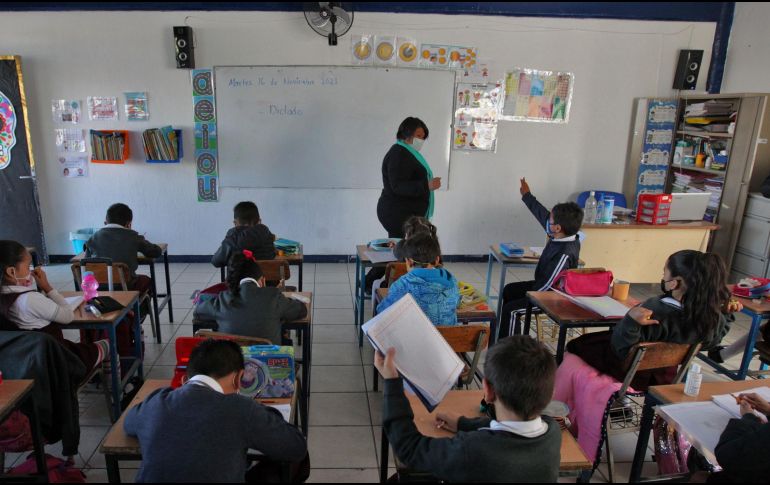 Esto se traduce en mayores cargas de trabajo y responsabilidad para los docentes. EL INFORMADOR / ARCHIVO