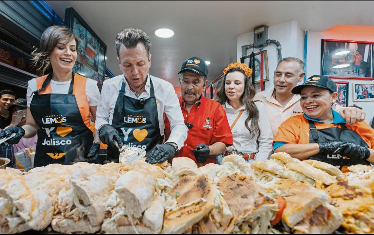 Verónica Delgadillo estuvo acompañada de Pablo Lemus Navarro, Mirza Flores y Alberto Esquer. ESPECIAL