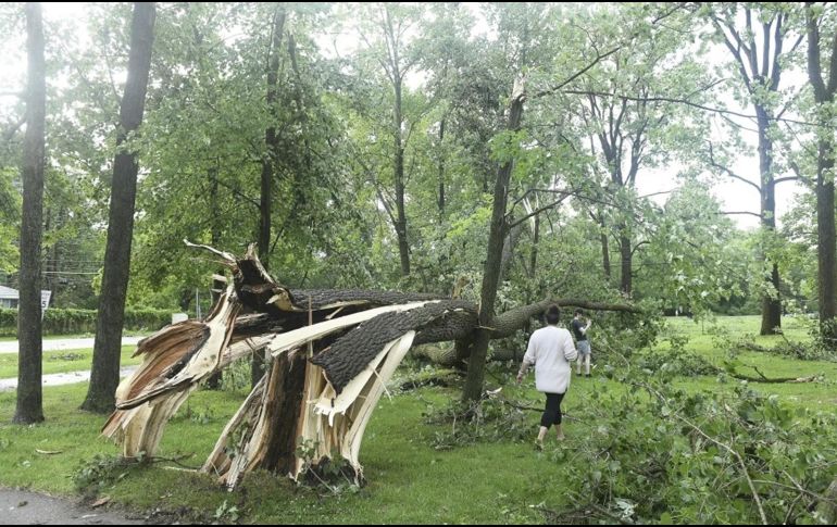 Abril fue el segundo mes con más tornados jamás registrado en el país. AP / DETROIT NEWS / R. BUCKSON