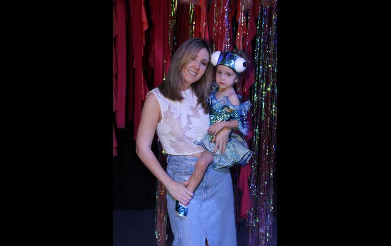 Sofía Ide e Isabella Aceves. GENTE BIEN JALISCO/ Esmeralda Ecamilla