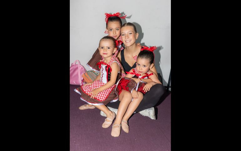 Regina Amezcua, Paula Andrea de Buenrostro, Camila Ceballos y María Uranga. GENTE BIEN JALISCO/ Jorge Soltero