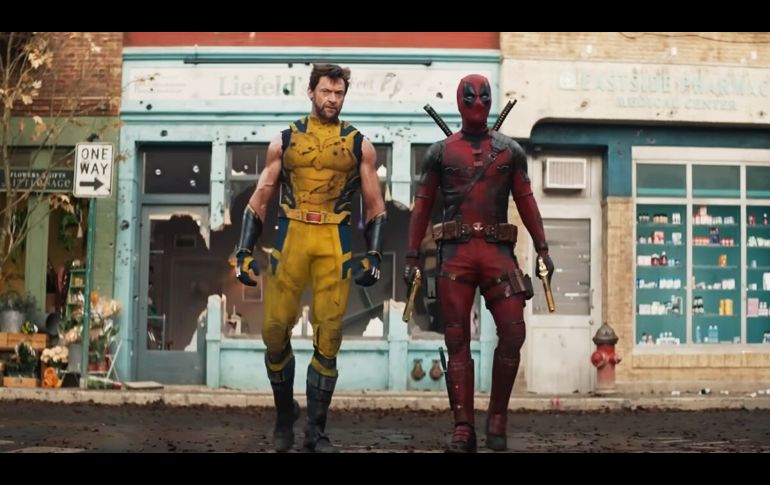 El reparto de la película incluye a Ryan Reynolds como Deadpool, Hugh Jackman como Wolverine, Morena Baccarin como Vanessa Carlysle, Jennifer Garner como Elektra, entre otros actores. FOTO: YOUTUBE