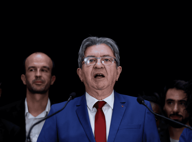 El líder de izquierda, Jean-Luc Melenchón, reacciona a los resultados de las elecciones legislativas en Paris, Francia el domingo 7 de julio del 2024. EFE / A. PAIN 