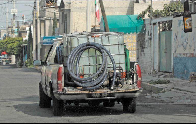 Especialistas consideran que en México uno de cada tres litros provienen de fuentes ilícitas. ESPECIAL