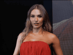 Pese a que Soto negó el haberse casado con Irina, la nueva “Aventurera” compartió imágenes de su boda en marzo pasado. SUN/ ARCHIVO