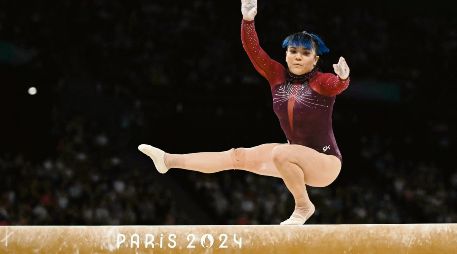 Alexa resintió una preparación accidentada por una operación de rodilla. Ahora espera meterse a la final de salto si alguna gimnasta sufre un percance. AFP