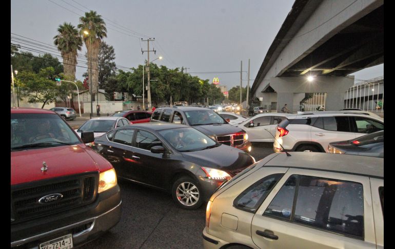 Cada año, el tráfico vehicular se intensifica en las grandes ciudades. ARCHIVO / EL INFORMADOR