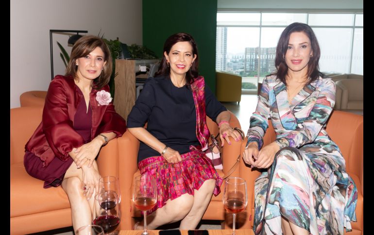 María de los Ángeles Loreto González, Amparo López Sánchez y Cecy Loreto González. GENTE BIEN JALISCO/ Jorge Soltero