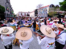 El 18 de agosto se llevará a cabo una clase masiva de zapateado para toda la familia a las 15:30 horas en Paseo Alcalde, frente a la Glorieta de los y las Jaliscienses Ilustres. CORTESÍA/Secretaría de Cultura.