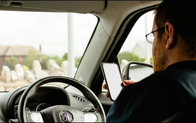 Es importante destacar que la licencia digital no reemplaza el trámite presencial de la licencia física, la cual todavía debe gestionarse en los módulos correspondientes de la Setran. ESPECIAL / Pexels / @Lisa Fotios