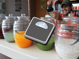 La sugerencia, desde luego, es tomar esta agua fresca sin azúcar o elegir un sustituto con menos calorías. EL INFORMADOR / ARCHIVO