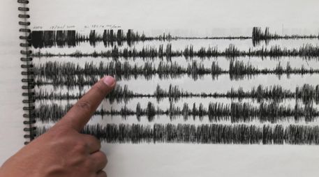 Coincidiendo con el terremoto, comenzó una erupción del volcán Shiveluch, ubicado a 450 kilómetros de la capital regional. AP/Archivo