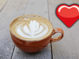 Desde reducir el riesgo de muerte prematura hasta proteger la salud del corazón y del hígado, el café es una bebida útil para quienes pasan mucho tiempo sentados. EFE / ARCHIVO