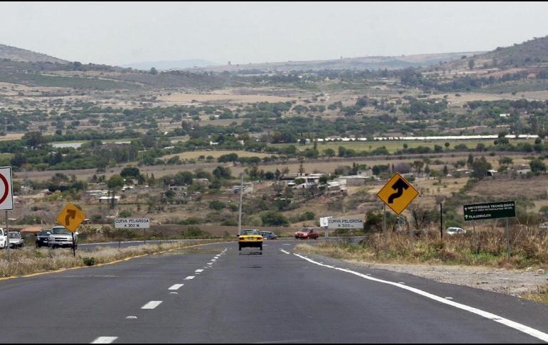 Algunos paradores de la carretera Guadalajara Colima fueron retirados. EL INFOMADOR / ARCHIVO