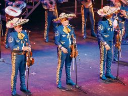 El Mariachi Nuevo Tecalitlán cerró el evento llenando el recinto con su sentimiento y algarabía. EL INFORMADOR/ H. Figueroa