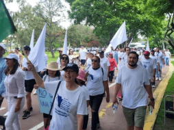 Los grupos de la sociedad civil habrán de concitar una gran manifestación popular afuera del Senado de la República antes se vote el refrendo a la aprobación de las reformas. EL INFORMADOR/ARCHIVO