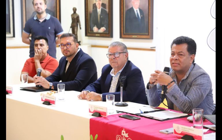 El Ayuntamiento de Guadalajara, en colaboración con el Consejo Municipal de Deporte (Comude), presentó la agenda de actividades en el marco de la celebración del vigésimo aniversario de la Vía RecreActiva en la ciudad. CORTESÍA / Ayuntamiento de Guadalajara