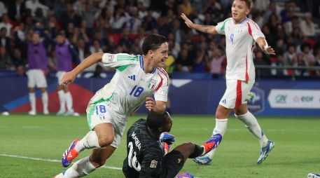 Giacomo Raspadori cerró el marcador al minuto 74. EFE/M. Badra