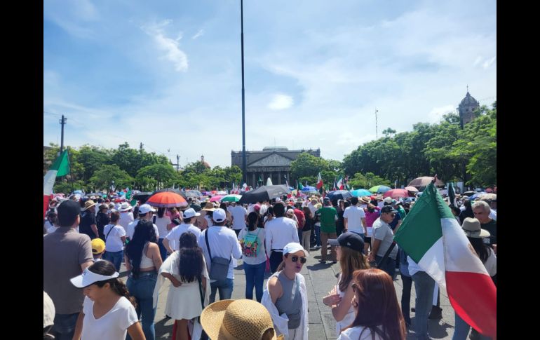 Esta mañana cientos de personas y trabajadores del Poder Judicial de la Federación en Jalisco volvieron a tomar las calles de la Zona Centro de Guadalajara para manifestarse en contra de la reforma al Poder Judicial. EL INFORMADOR / O. González