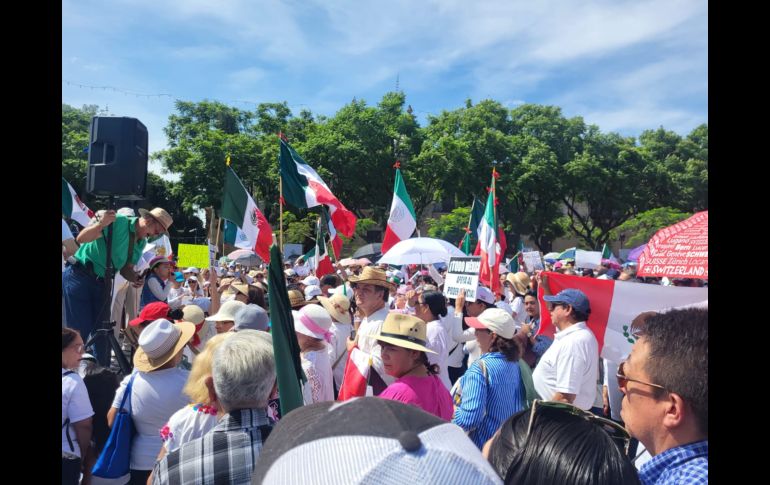 Esta mañana cientos de personas y trabajadores del Poder Judicial de la Federación en Jalisco volvieron a tomar las calles de la Zona Centro de Guadalajara para manifestarse en contra de la reforma al Poder Judicial. EL INFORMADOR / O. González