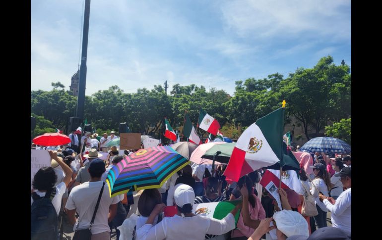 Esta mañana cientos de personas y trabajadores del Poder Judicial de la Federación en Jalisco volvieron a tomar las calles de la Zona Centro de Guadalajara para manifestarse en contra de la reforma al Poder Judicial. EL INFORMADOR / O. González