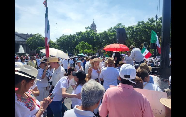 Esta mañana cientos de personas y trabajadores del Poder Judicial de la Federación en Jalisco volvieron a tomar las calles de la Zona Centro de Guadalajara para manifestarse en contra de la reforma al Poder Judicial. EL INFORMADOR / O. González