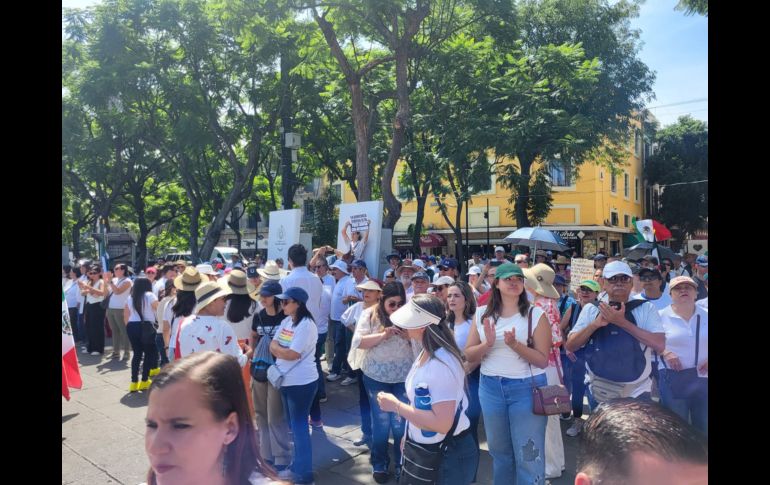 Esta mañana cientos de personas y trabajadores del Poder Judicial de la Federación en Jalisco volvieron a tomar las calles de la Zona Centro de Guadalajara para manifestarse en contra de la reforma al Poder Judicial. EL INFORMADOR / O. González