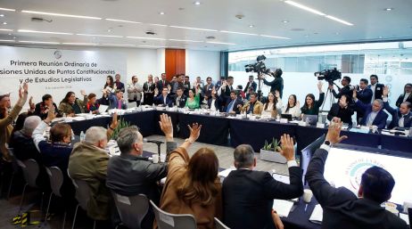 La reforma ha sido objeto de un debate intenso entre legisladores y ha generado opiniones divididas sobre su impacto en el sistema judicial del país. EFE / Cámara de Senadores