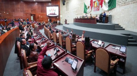 El Congreso de Oaxaca se convirtió en el primero en avalar la reforma judicial con una votación unanime. ESPECIAL / X: @salomonj