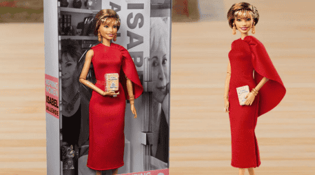 Isabel Allende es considerada la escritora viva más leída del mundo de habla hispana. ESPECIAL / MATTEL