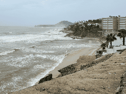 Se espera que la tormenta pase sobre o cerca de los populares destinos turísticos de San José del Cabo y Cabo San Lucas. AP Foto/Armando Figaredo