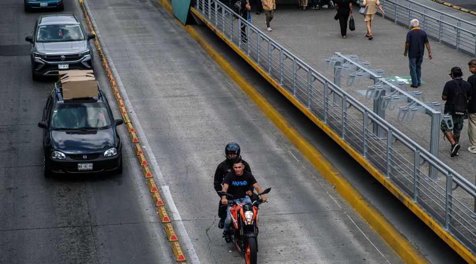 De acuerdo con el Reporte de Seguridad Vial Guadalajara 2023, en la ciudad fallecieron 65 personas en un accidente de tránsito, de los cuales el 42% corresponde a motociclistas. EL INFORMADOR/J.URRUTIA