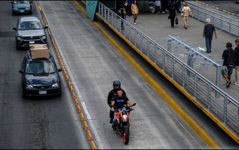 De acuerdo con el Reporte de Seguridad Vial Guadalajara 2023, en la ciudad fallecieron 65 personas en un accidente de tránsito, de los cuales el 42% corresponde a motociclistas. EL INFORMADOR/J.URRUTIA