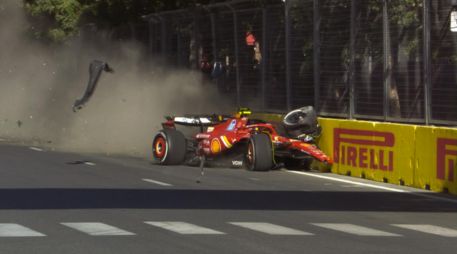 Sergio Pérez sufrió un accidente que le evito ingresar al podio en el Gran Premio de Azerbaiyán. ESPECIAL / X: @F1