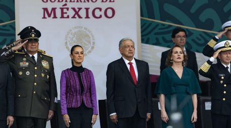 Por su parte, el general afirmó, que los integrantes del Ejército y la Fuerza Aérea Mexicanos están conscientes de los nuevos retos que enfrentan. SUN / H. SALVADOR