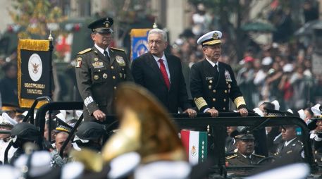 AMLO encabeza el último desfile militar de su sexenio