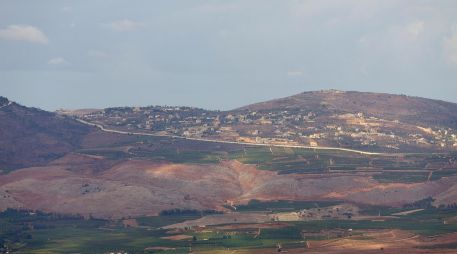 Esta es la última de una serie de advertencias lanzadas por las autoridades de Israel en los últimos días a Hezbolá, grupo con el que mantiene un intenso intercambio de fuego desde el año pasado. EFE / A. Safadi