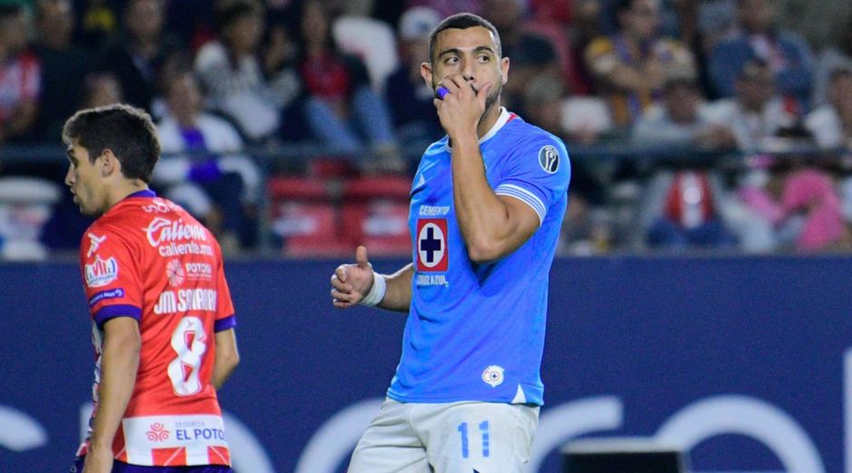 Cruz azul registró su peor goleada en lo que va del torneo. Imago7/P. Ramirez