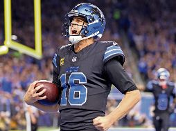 Jared Goff no tuvo ningún pase incompleto y anotó con una recepción. AFP/G. Shamus