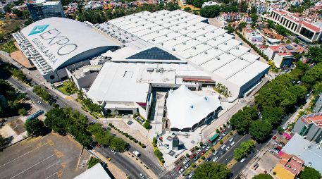 El plan contempla la construcción de un túnel vehicular de cuatro carriles, así como la reconfiguración de las fases semafóricas en los cruces de las avenidas Mariano Otero y Las Rosas. EL INFORMADOR / ARCHIVO