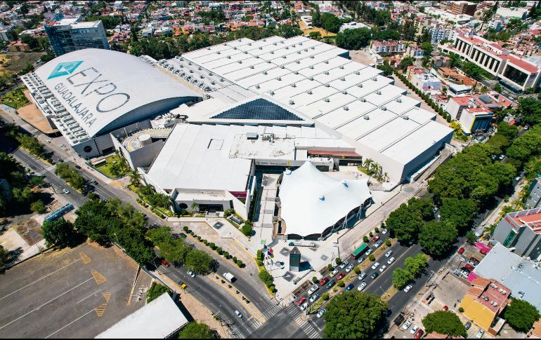 El plan contempla la construcción de un túnel vehicular de cuatro carriles, así como la reconfiguración de las fases semafóricas en los cruces de las avenidas Mariano Otero y Las Rosas. EL INFORMADOR / ARCHIVO