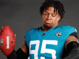 Roy Robertson-Harris en los Jaguares de Jacksonville. X / @BigXander95