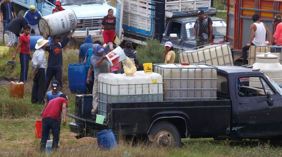 De enero a abril de 2024 se han reportado 4 mil 426 tomas clandestinas de donde se extrae combustible de manera ilegal. EFE/Archivo