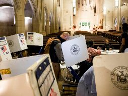 No está claro si Obama votó por adelantado o acudió hoy a las urnas, pero su esposa, Michelle Obama. EFE/S. YENESEL