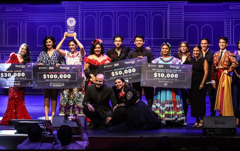 La joven de 24 años de edad también recibió un premio económico de 100 mil pesos. EL INFORMADOR/A.NAVARRO